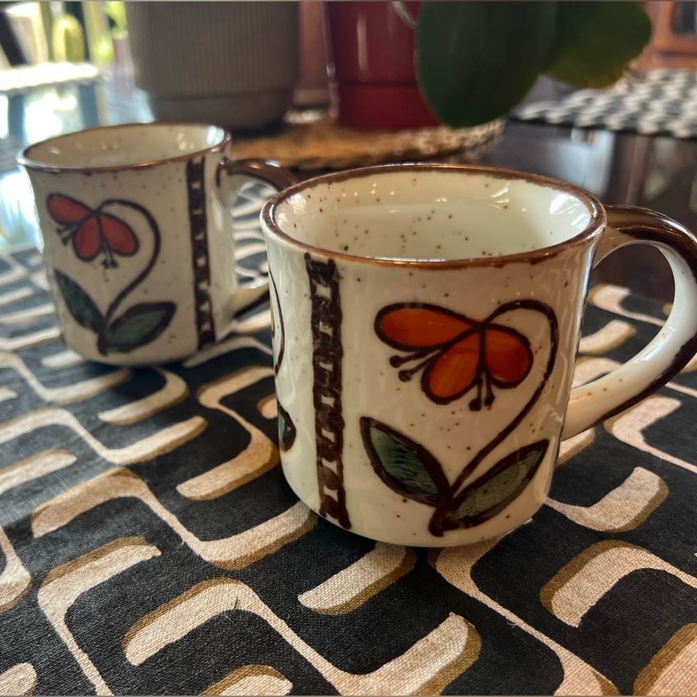 ๐งก๐ Vintage 1970s Pair of Speckled Stoneware Mugs - Picture 4 of 10